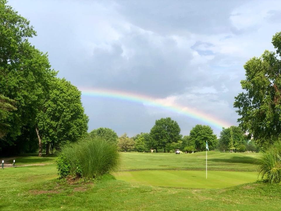 cloverleaf golf course share