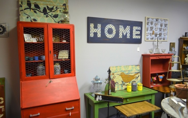 Rustic shop roots furniture